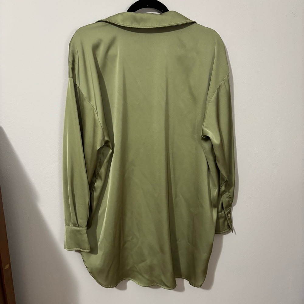 Entro Green Relaxed Satiny Long Sleeve Button Down - Picture 5 of 7